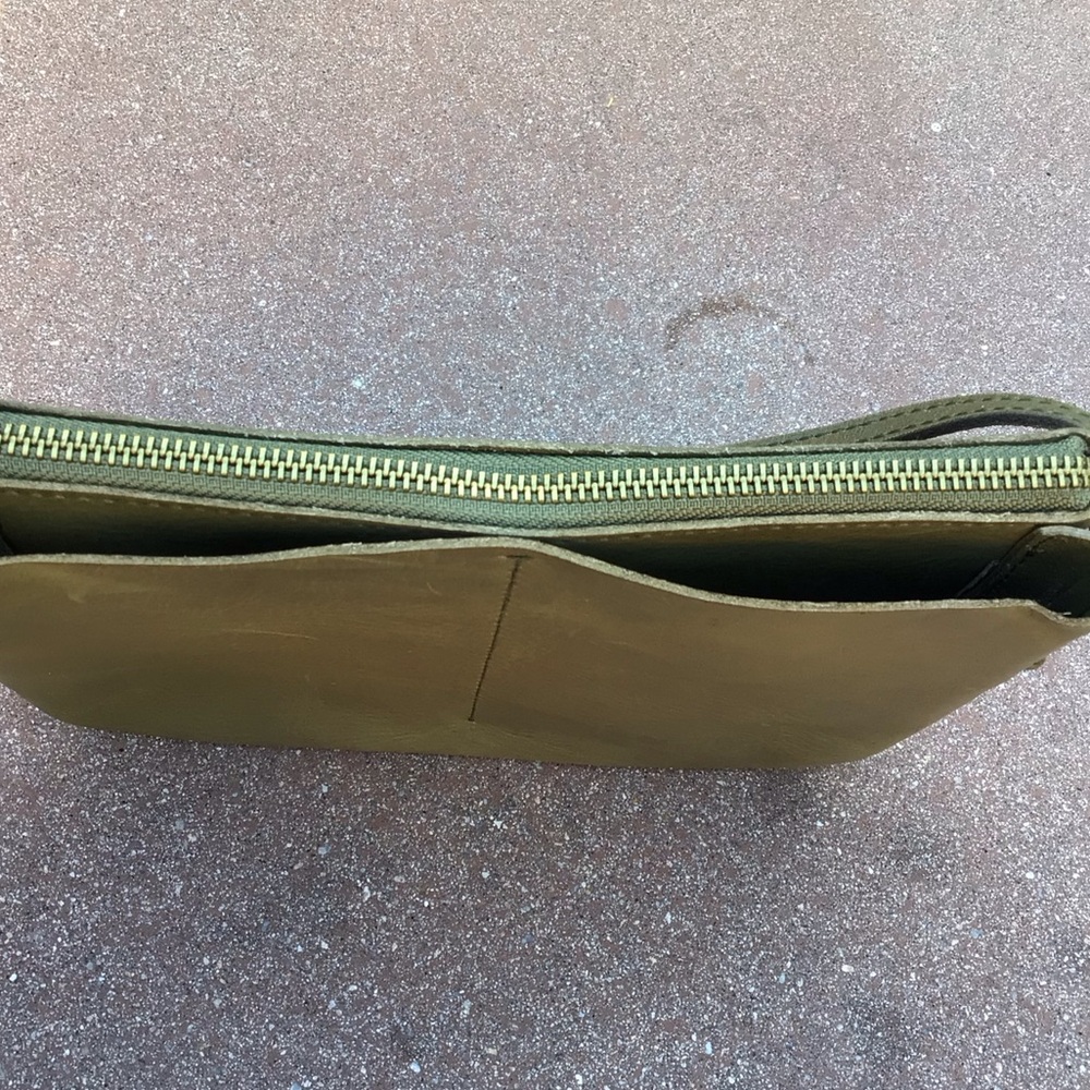 ❌SOLD❌ Madewell Olive Leather THE KNOTTED Crossbody Bag - Picture 5 of 6